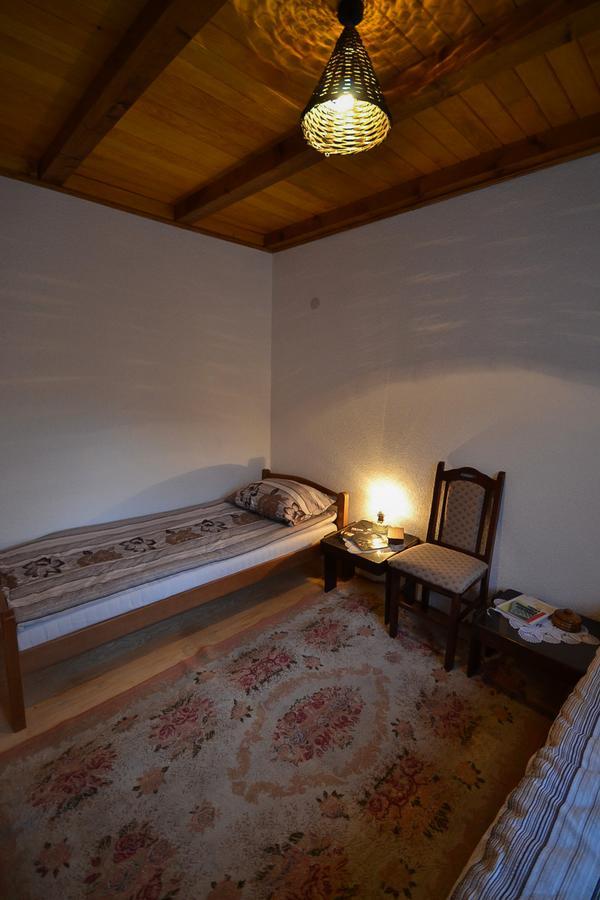 Hotel Antik Foca Exterior foto