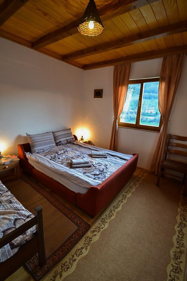 Hotel Antik Foca Exterior foto